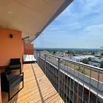 100 Qm Penthouse, Self-check-in, 2 Parkplaetze Apartamento Graz