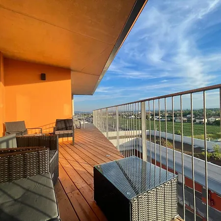 Appartement 100 Qm Penthouse, Self-check-in, 2 Parkplaetze Graz