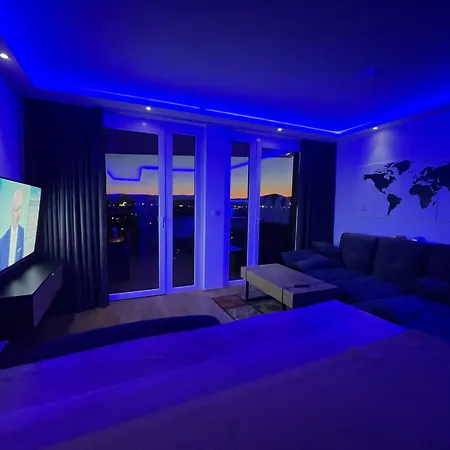 100 Qm Penthouse, Self-check-in, 2 Parkplaetze グラーツ