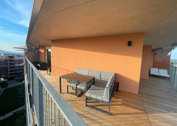 100 Qm Penthouse, Self-check-in, 2 Parkplaetze Apartamento