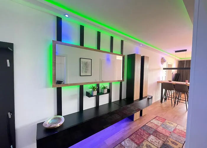 100 Qm Penthouse, Self-check-in, 2 Parkplaetze