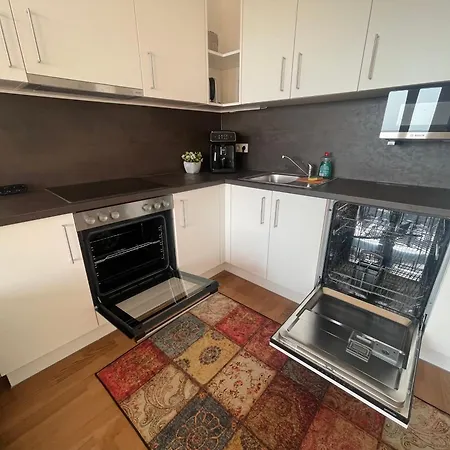 Διαμέρισμα 100 Qm Penthouse, Self-check-in, 2 Parkplaetze Γκρατς