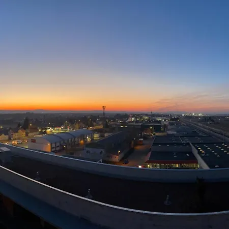 100 Qm Penthouse, Self-check-in, 2 Parkplaetze Appartement Graz