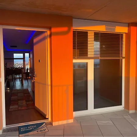 شقة 100 Qm Penthouse, Self-check-in, 2 Parkplaetze *