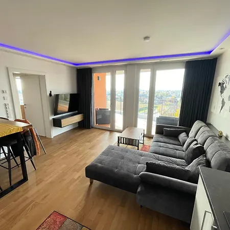 Apartamento 100 Qm Penthouse, Self-check-in, 2 Parkplaetze *