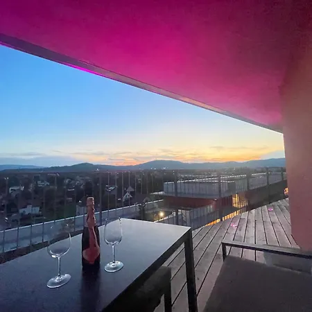 Appartement 100 Qm Penthouse, Self-check-in, 2 Parkplaetze