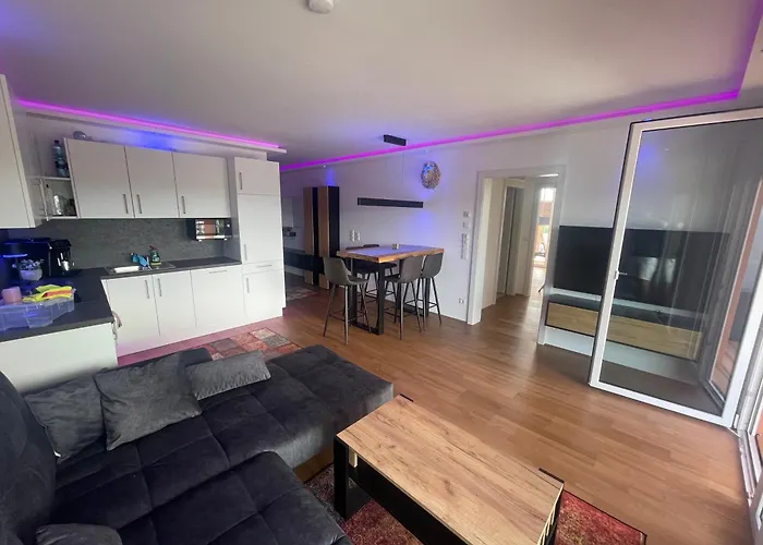 100 Qm Penthouse, Self-check-in, 2 Parkplätze Apartment *