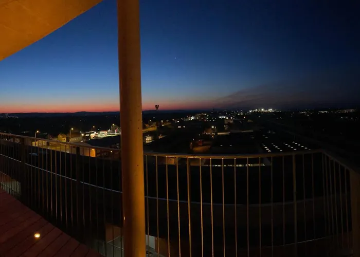 100 Qm Penthouse, Self-check-in, 2 Parkplaetze