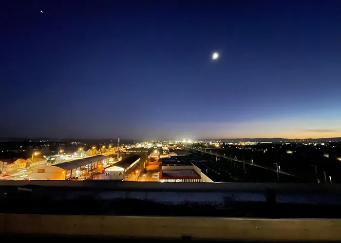 100 Qm Penthouse, Self-check-in, 2 Parkplätze Apartment *