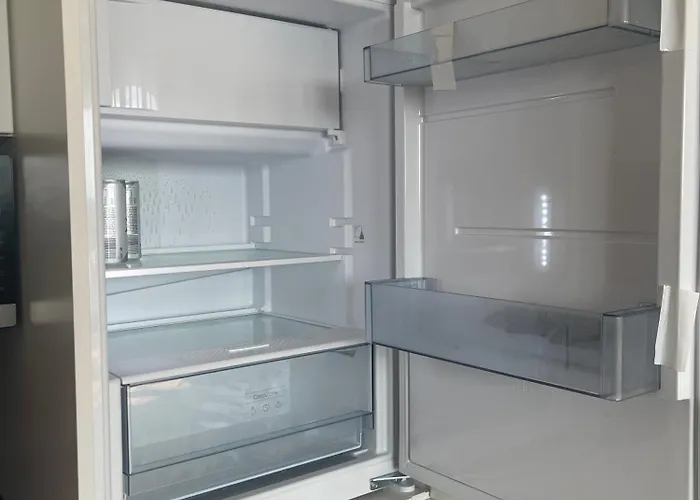 100 Qm Penthouse, Self-check-in, 2 Parkplaetze شقة *