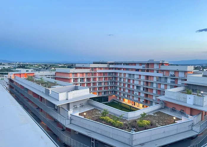 100 Qm Penthouse, Self-check-in, 2 Parkplaetze Apartamento