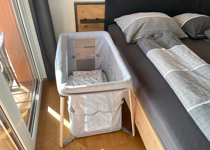 100 Qm Penthouse, Self-check-in, 2 Parkplaetze Apartamento *