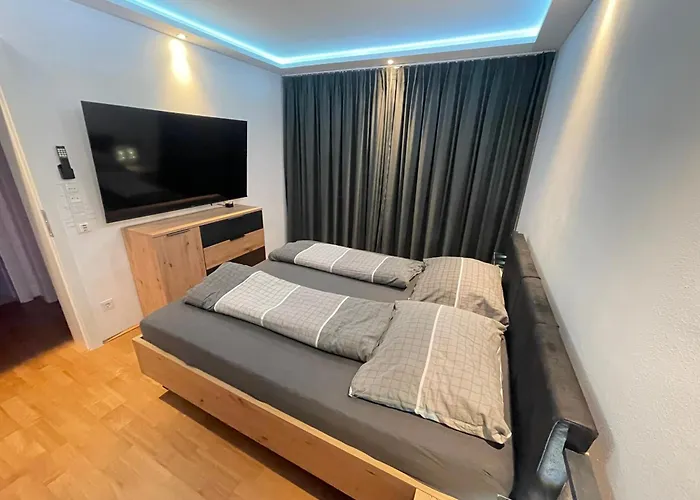 100 Qm Penthouse, Self-check-in, 2 Parkplätze *