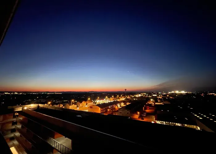 100 Qm Penthouse, Self-check-in, 2 Parkplaetze *