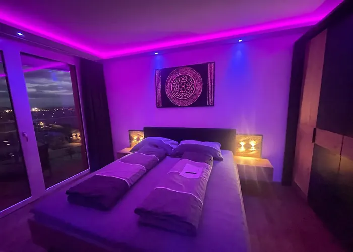 100 Qm Penthouse, Self-check-in, 2 Parkplaetze شقة غراتس