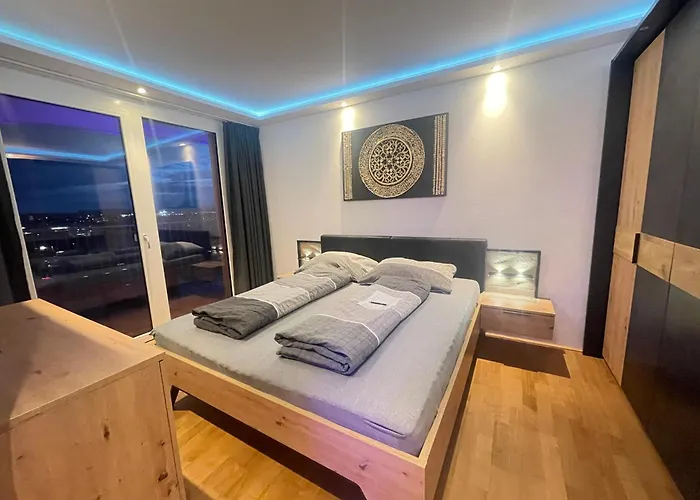 100 Qm Penthouse, Self-check-in, 2 Parkplaetze شقة غراتس